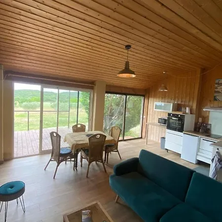 Dans Ancien Mas Renove Avec Piscine Partagee Ouverte De 9h30 A 11h30 Et De 16h30 A 18h30